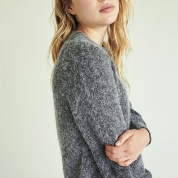 Baby Alpaca-Wool Crew by Quince in Charcoal - Picture 3 of 10